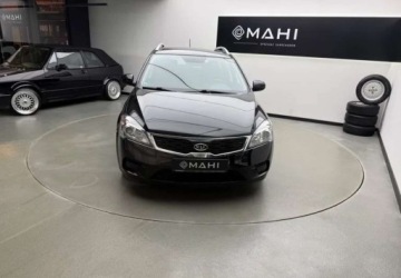 Kia Ceed I SW 1.4 109KM 2009 Kia Ceed Kia Ceed Ceex27d 1.4 Comfort 1.4 Benzyna 109KM, zdjęcie 2