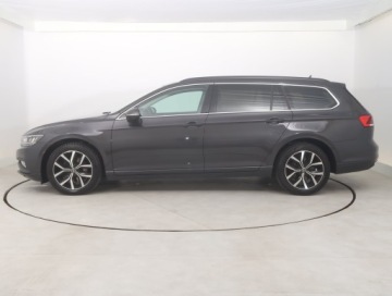 Volkswagen Passat B8 Variant Facelifting 2.0 TDI SCR 150KM 2023 VW Passat 2.0 TDI, Salon Polska, 1. Właściciel, zdjęcie 2