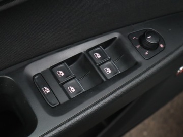 Seat Leon III ST Facelifting 2.0 TDI 150KM 2018 Seat Leon 2.0 TDI, DSG, Skóra, Navi, Klima, zdjęcie 17