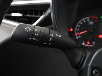 Toyota Corolla XII Hatchback 1.2 Turbo D-4T 116KM 2019 Toyota Corolla Historia serwisowa ASO navi Kamera, zdjęcie 34