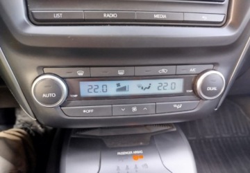 Toyota Avensis III Sedan Facelifting 2015 2.0 D-4D 143KM 2016 Toyota Avensis Salon PLPotwierdzony przebiegZadbanyEkonomiczny 2.0 143KM, zdjęcie 22