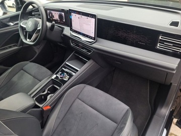 Volkswagen Tiguan II SUV Facelifting 1.5 TSI 150KM 2024 Volkswagen Tiguan serwis ASO 1.5eTSI 150KM bezwyp pakiet MatrixLED kamera3, zdjęcie 11