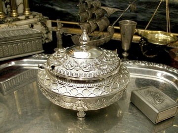 САМАЯ КРАСИВАЯ ПОСЕРЕБРЕННАЯ САХАРНИЦА НЛО С ЛОЖКОЙ ПОДАРОК ​​БАБУШКЕ