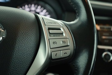 Nissan Qashqai II Crossover 1.2 DIG-T 115KM 2016 Nissan Qashqai 1.2 DIG-T, Salon Polska, Klima, zdjęcie 12