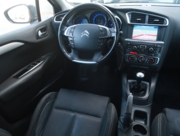 Citroen C4 II Hatchback 5d 1.6 16v VTi 120KM 2011 Citroen C4 1.6 VTi, GAZ, Navi, Klima, Klimatronic, zdjęcie 6