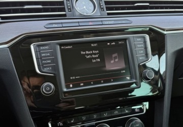 Volkswagen Passat B8 Variant 2.0 TDI SCR 240KM 2016 Volkswagen Passat Volkswagen Passat 2.0 TDI Bi-Turbo BMT 4Mot Highline DSG, zdjęcie 12