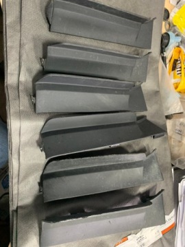 Tesla X Брызговик ЛЕВЫЙ 1054803-00-D