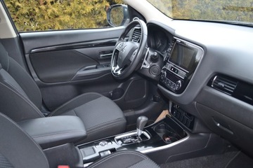 Mitsubishi Outlander III SUV Facelifting 2017 2.0 150KM 2019 4x4 AUTOMAT 7 OSÓB, zdjęcie 11