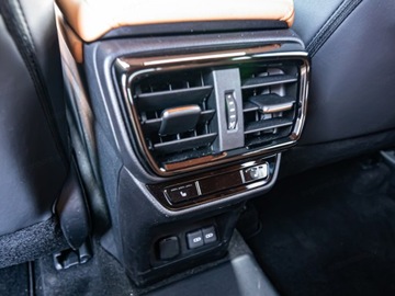 Lexus NX II SUV Facelifting 2.5 450h+ 309KM 2025 Od ręki - 450h+ Omotenashi 2.5 Hybrid Plug-in AWD 292KM, zdjęcie 15