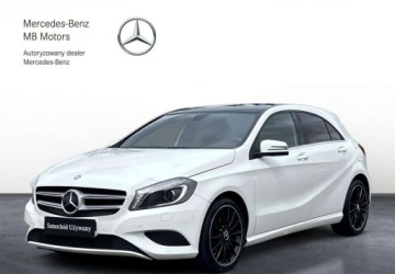Mercedes Klasa A W176 Hatchback 5d 1.6 180 BlueEFFICIENCY 122KM 2014 Mercedes-Benz Klasa A Salon PL Panorama Czujniki Bi-ksenon Podgrzewane fot