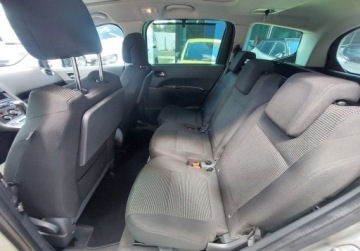 Peugeot 5008 I Minivan 2.0 HDi FAP 163KM 2010 Peugeot 5008 2.0 HDi Premium aut 2.0 Diesel 163KM, zdjęcie 17