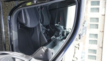 Peugeot 2008 II SUV 1.2 PureTech 100KM 2021 Peugeot 2008 2021 Rok Bogate wyposażenie, zdjęcie 15