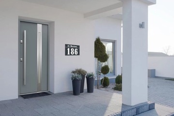 Tabliczka ADRESOWA NA DOM NUMER DOMU ZE STRZAŁKĄ