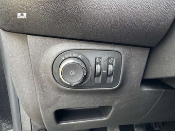 Opel Adam Hatchback 1.4 87KM 2015 Opel Adam 1.4 87KM, bogate wyposazenie, super stan, grzane fotele i kierow, zdjęcie 11