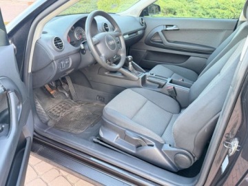 Audi A3 8P Hatchback 3d 1.6 102KM 2004 Audi A3 3-drzwiowe 1.6mpi 102KM Klima Alusy Grzane fotele Sprawdz 1.6, zdjęcie 34