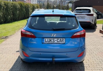 Hyundai i30 II Wagon 1.6 GDI 135KM 2015 Hyundai i30 1,6 GDI 135KM Automat Climatronic Led Bezwypadkowy SERWIS, zdjęcie 3