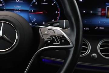 Mercedes Klasa E W213 All-terrain Facelifting 2.0 E220d 194KM 2021 Mercedes E E 220 d 4MATIC, Salon Polska, zdjęcie 16