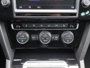 Volkswagen Passat B8 Variant 2.0 TSI BlueMotion Technology 280KM 2017 VW Passat 2.0 TSI, Salon Polska, Serwis ASO, 4X4, zdjęcie 15