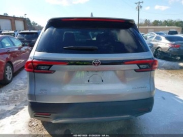 Toyota 2024 Toyota Grand Highlander Platinum 2024 2.4 Benzyna 265KM, zdjęcie 4