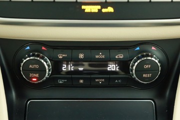 Mercedes GLA I Off-roader 2.0 220 184KM 2017 Mercedes GLA GLA 220 4MATIC, Salon Polska, 4X4, zdjęcie 19