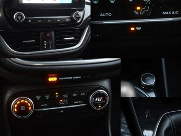 Ford Fiesta VIII Hatchback 3d 1.0 EcoBoost 100KM 2018 Ford Fiesta 1.0 EcoBoost ST-Line android auto car, zdjęcie 26