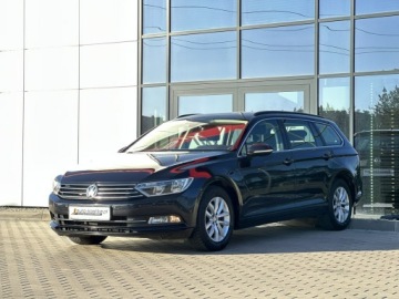 Volkswagen Passat B8 Variant 2.0 TDI BlueMotion SCR 150KM 2018 Volkswagen Passat Variant Navi, Grzane fotele, HAK, zdjęcie 2