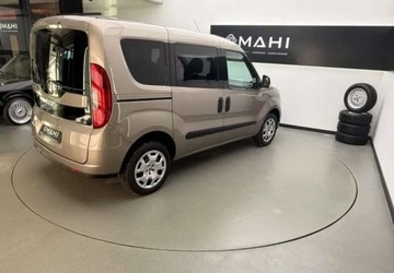 Fiat Doblo IV 1.4 16V 95KM 2017 Fiat Doblo Fiat Doblo 1.4 16V StartampStopp MyLife Family 1.4 Benzyna, zdjęcie 9