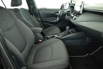 Toyota Corolla XII Sedan 1.8 Hybrid 122KM 2022 Toyota Corolla 1.8 Hybrid, Salon Polska, zdjęcie 6