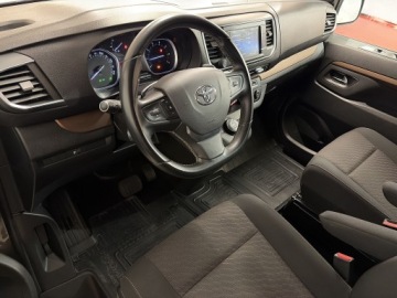 Toyota Proace II Furgon Medium 2.0 D-4D 177KM 2022 Toyota PROACE VERSO 2.0 D4-D Medium Family Toyota, zdjęcie 9