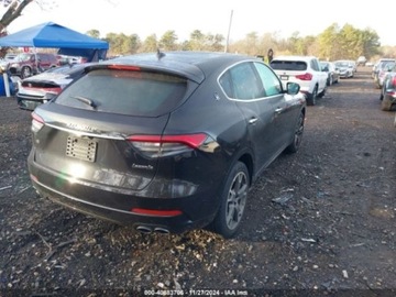 Maserati Levante 2021 Maserati Levante 2021r., 4x4, 3.0L 3.0 Benzyna 345KM, zdjęcie 3