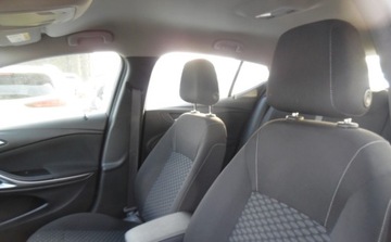 Opel Astra K Hatchback 5d 1.6 CDTI 110KM 2019 Opel Astra 2019r, 1.6 CDTI. Uszkodzony prawy przod. Jezdzi. VAT 23 1.6, zdjęcie 8