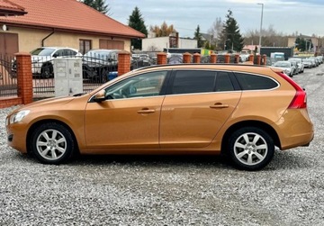 Volvo V60 I Kombi 2.0 D3 163KM 2010 Volvo V60 D3 5cyl 163KM Automat bixenon polskory PDC Navi 2.0 Diesel, zdjęcie 9