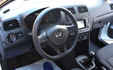 Volkswagen Polo V Hatchback 3d Facelifting 1.0 60KM 2015 Volkswagen Polo 1.0 i Komputer Podgrzewane fotele 1 rok gwarancji w cen, zdjęcie 9