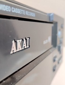 Видеомагнитофон AKAI VS-J218, ПОЛЬСКОЕ МЕНЮ, ОТЛИЧНОЕ СОСТОЯНИЕ, оригинальный пульт!
