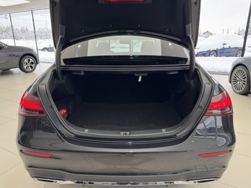 Mercedes Klasa E W213 Limuzyna Facelifting 2.0 E220d 194KM 2021 Mercedes-Benz E 220 4-Matic AMG/Avantgarde / 1 wła, zdjęcie 15