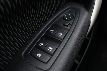 BMW Seria 1 F20-F21 Hatchback 5d Facelifting 2015 118i 136KM 2016 BMW 1 118i, Salon Polska, Automat, Klima, zdjęcie 12