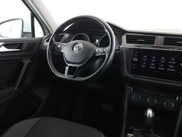 Volkswagen Tiguan II SUV 1.5 TSI EVO 150KM 2019 Volkswagen Tiguan R-Line automat navi PDC-kamera, zdjęcie 14
