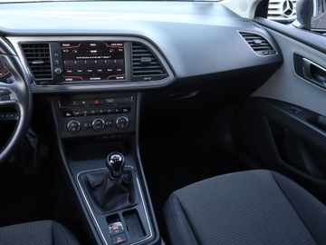 Seat Leon III Hatchback Facelifting 1.5 EcoTSI 130KM 2019 Seat Leon 1.5 TSI, Salon Polska, Klima, zdjęcie 7