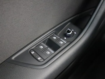Audi A4 B9 Avant Facelifting 2.0 40 TFSI 190KM 2020 Audi A4 40 TFSI, Automat, Klima, Klimatronic, zdjęcie 17
