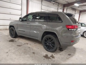 Jeep Grand Cherokee IV 2021 Jeep Grand Cherokee Laredo X 4x4 2021 3.6 Benzyna 295KM, zdjęcie 2