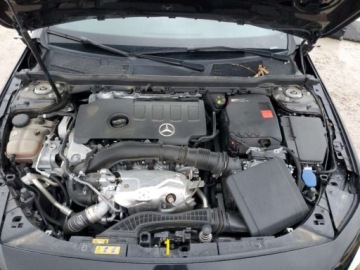 Mercedes Klasa A W177/V177 2021 Mercedes-Benz Klasa A 2021 Mercedes-Benz A-Class A 220 Sedan 2.0 Benzyna, zdjęcie 6