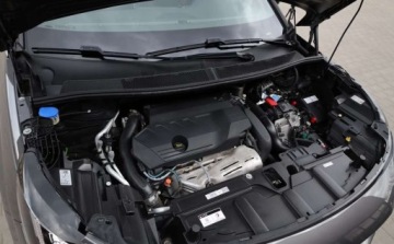 Peugeot 3008 II Plug-In Hybrid Facelifting 1.6 HYBRID 225KM 2021 Peugeot 3008 Peugeot 3008 225 e-EAT8 GT 1.6 Hybryda Plug-in 225KM, zdjęcie 32