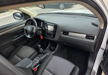 Mitsubishi Outlander III SUV Facelifting 2015 2.0 MIVEC 150KM 2015 Mitsubishi Outlander 2.0Benz 150KM Kamera ALU Temp Grz.Fotele Serwis Faktu, zdjęcie 13