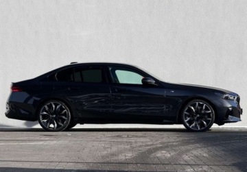 BMW Seria 5 G90-91 2025 BMW Seria 5 I wlasciciel M Sport Hak Gwarancja Bezwypadkowy FVAT23, zdjęcie 2