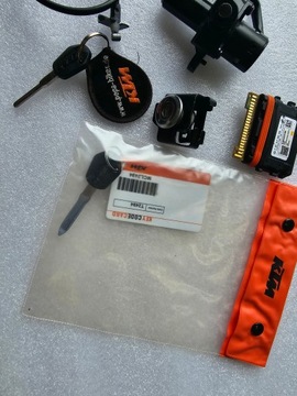 KTM Duke 390 17+ модуль разъема замка зажигания