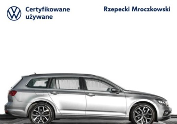 Volkswagen Passat B8 Variant Facelifting 2.0 TDI SCR 200KM 2023 Volkswagen Passat Variant 2.0TDI 200KM DSG, Business, Czujniki parkowania,, zdjęcie 3