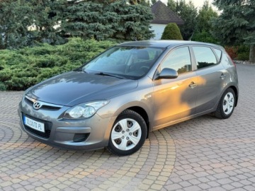 Hyundai i30 I Hatchback 1.4 109KM 2010 Hyundai i30 1.4 109KM Klima Sprawdz 1.4 Benzyna 109KM, zdjęcie 7