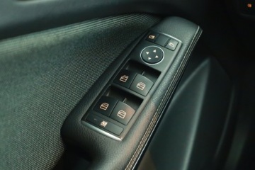 Mercedes Klasa A W176 Hatchback 5d Facelifting 160 102KM 2016 Mercedes A A 160, Salon Polska, Skóra, Klima, zdjęcie 17