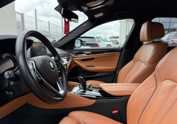 BMW Seria 5 G30-G31 Limuzyna 525d 231KM 2018 BMW Seria 5 525D 231KM Luxury Line, HiFi, Wireless Charging 2.0 Diesel, zdjęcie 9