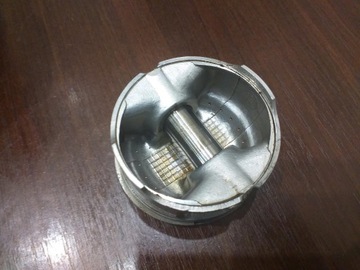 КОМПЛЕКТ ЦИЛИНДРОВ + ПОРШЕНЕЙ LINHAI HYTRACK 550